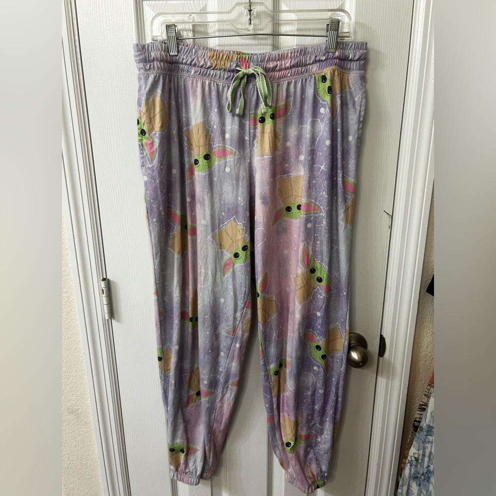Star Wars XL Baby Yoda Unisex Purple Pajama Bottoms with Mandolorian